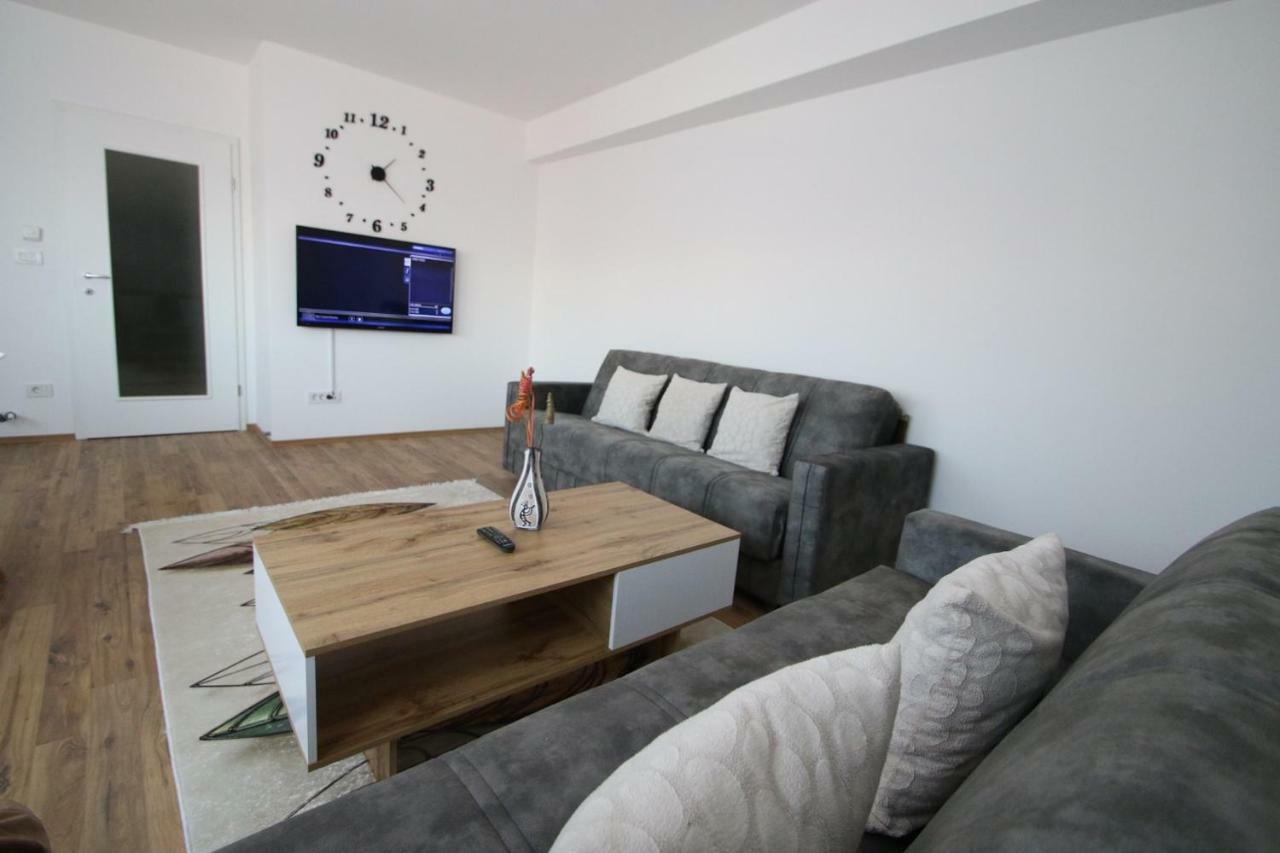 Spacious Apartment Next To The Bus Station And Walking Distance To The Old Town And Shopping Malls Prizren Luaran gambar